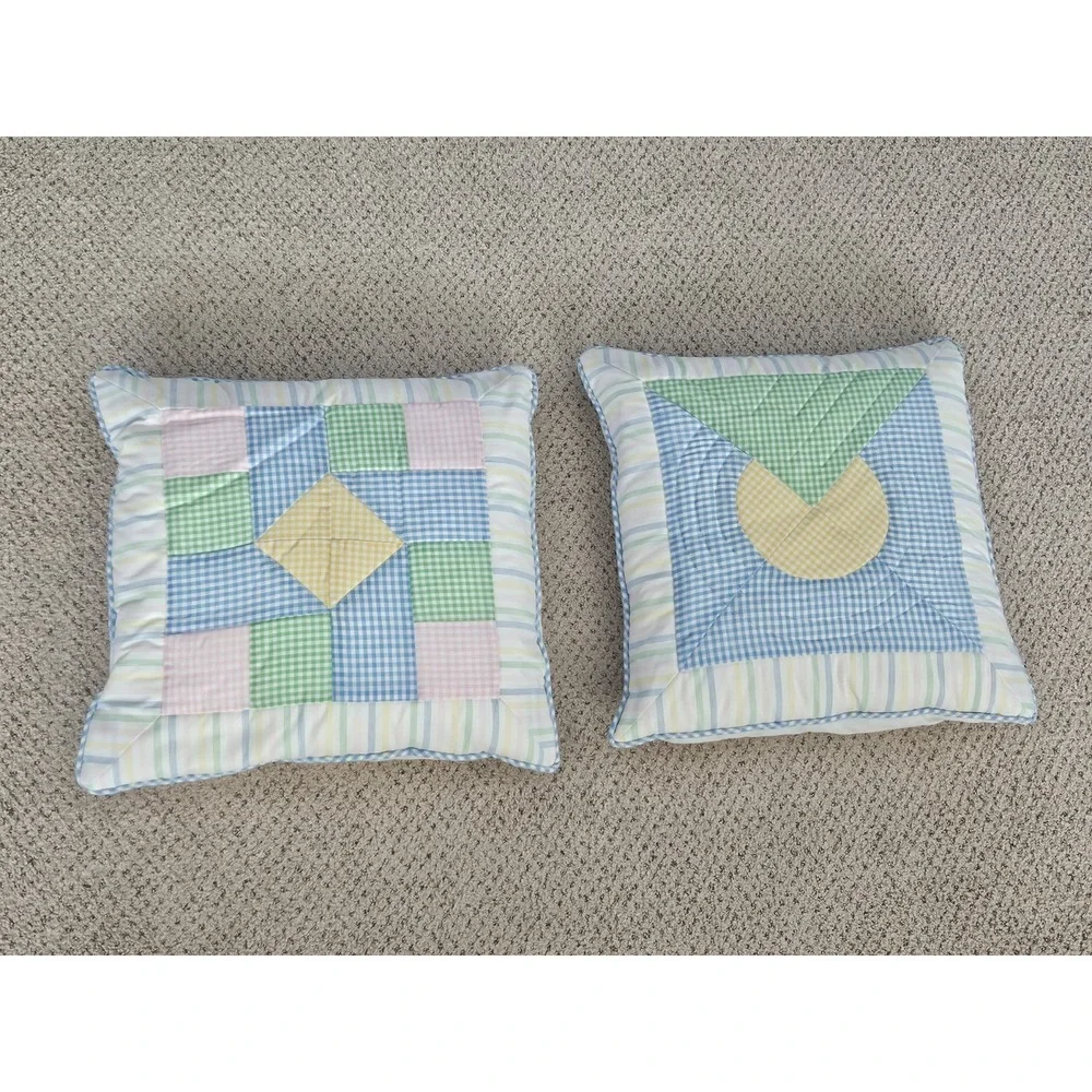 Vintage quilt patchwork pillow shams pastel Set Of 2 w/‎ pillows included